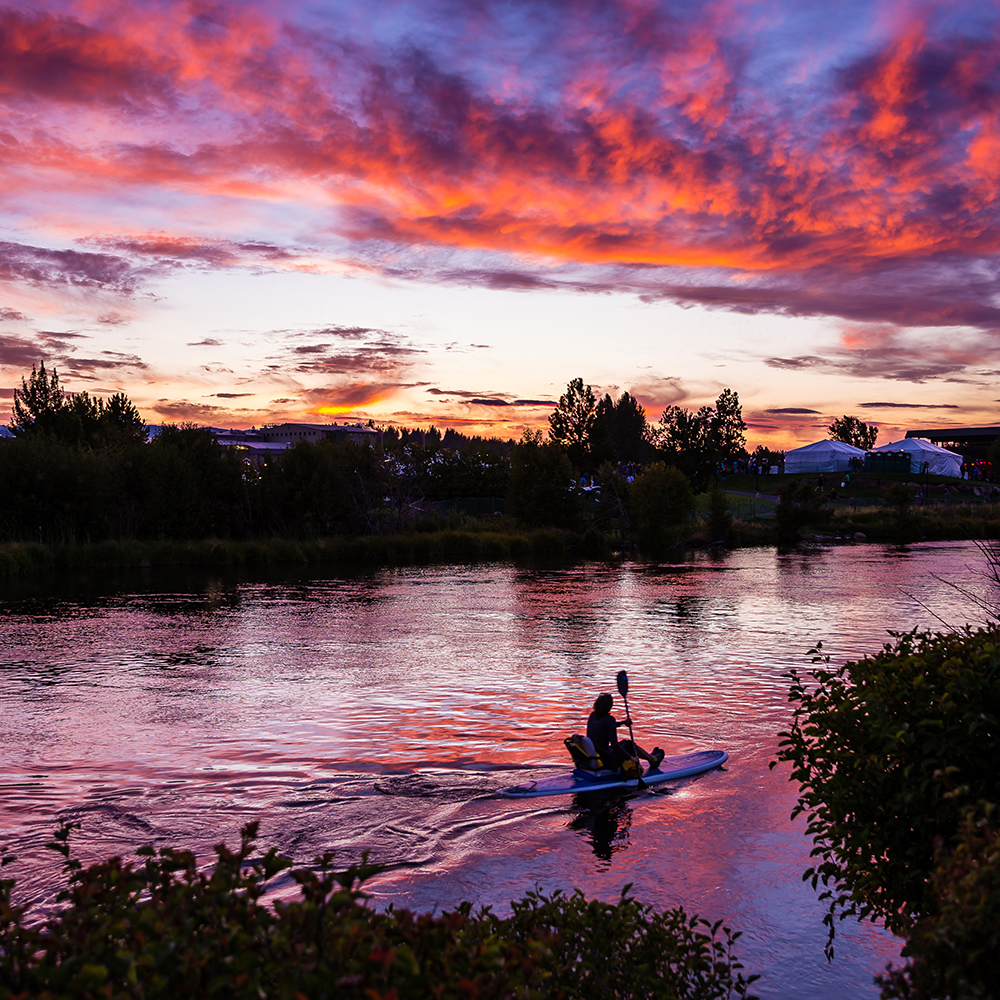 Sunset_Kayaker_Deschutes_River